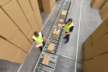 3PL warehouse managers using order routing techniques