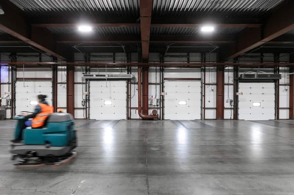 Warehouse Cleaning 2021: Keep A Tidy Warehouse (Year Round) 