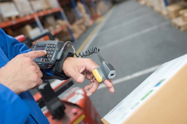 Warehouse Technology: 14 Ways To Improve Efficiency & ROI 