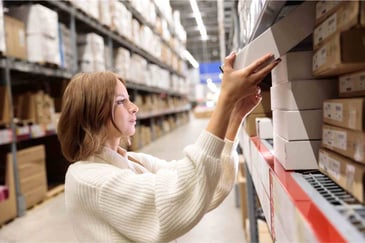 Warehouse Management Software for 3PLs: Cut Picking Errors 