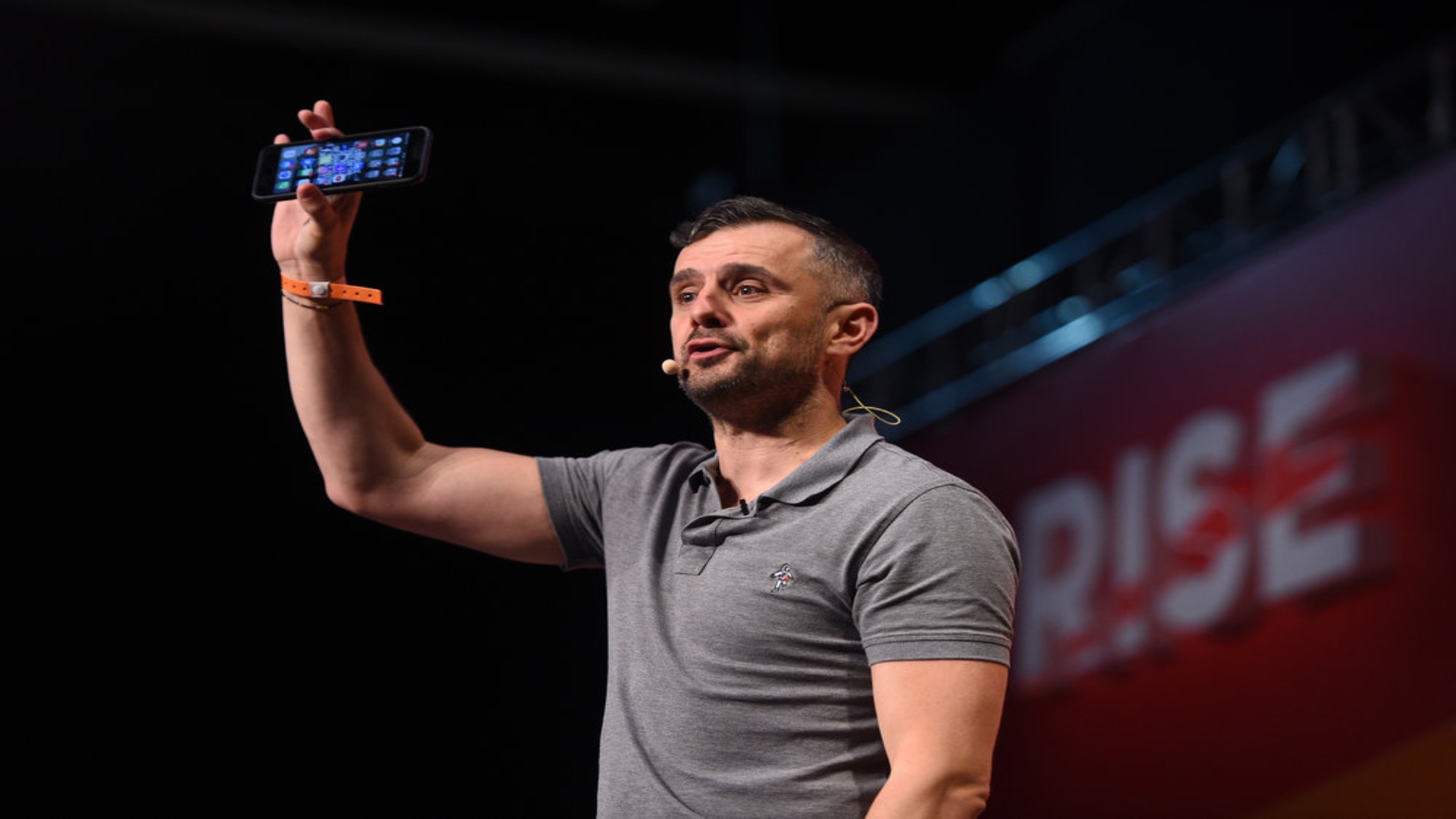 From E-Commerce Expert to NFL Owner: How Gary Vee is Positioning Himself to Buy the New York Jets