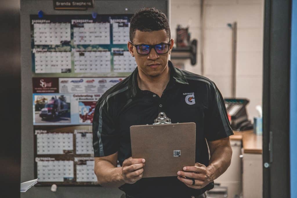 How to Implement Lean Warehousing Principles in 2025