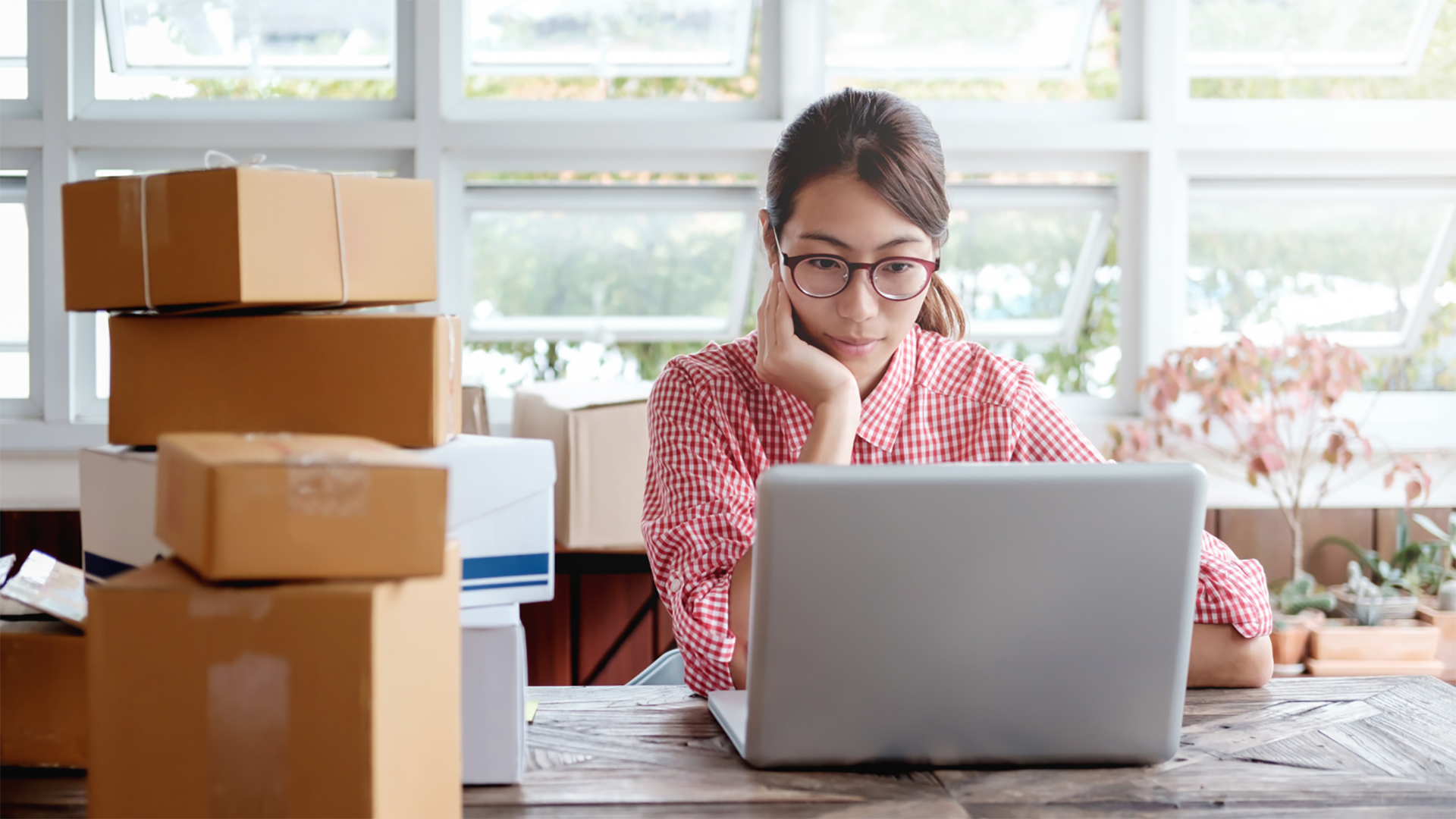 Selling on Amazon with and without software